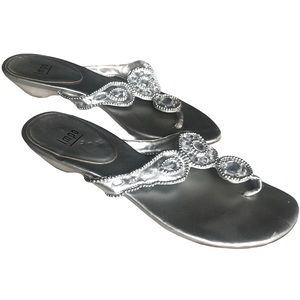 𝐈𝐌𝐏𝐎 | METALLIC SILVER GEM SANDAL
